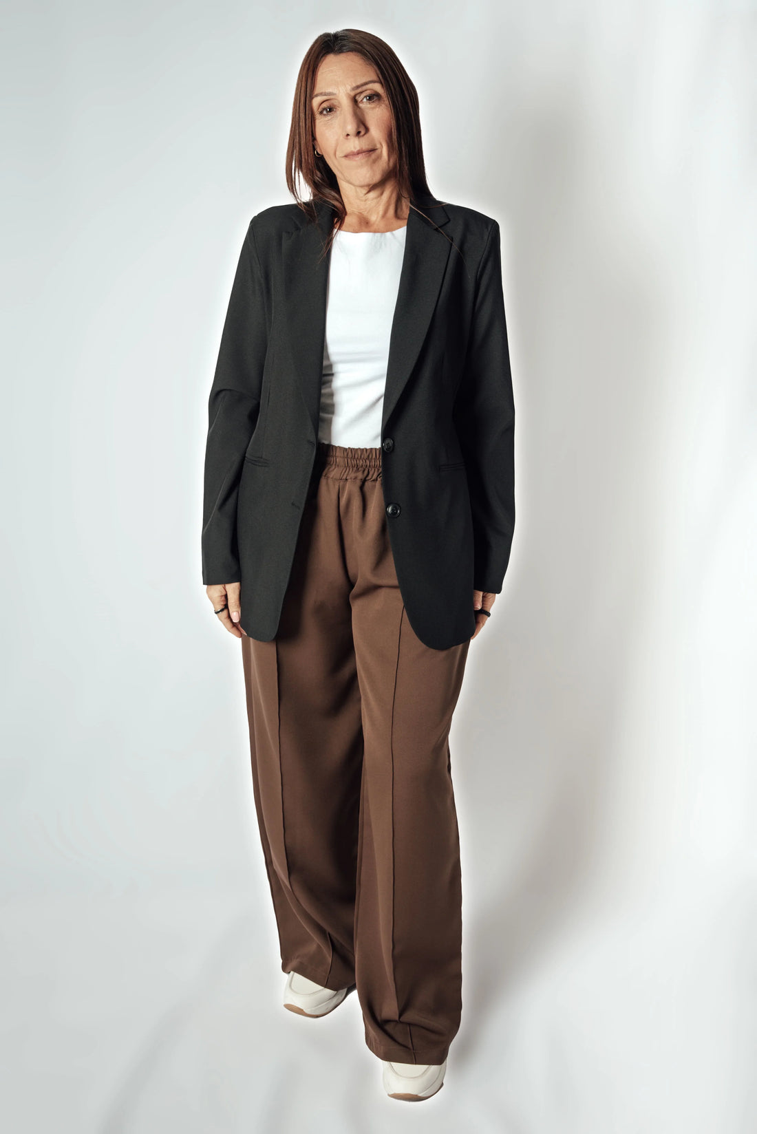 Sastrería femenina en Argentina, cómo combinar looks con pantalón de vestir y blazer de TodoBasico