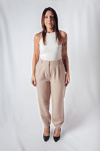 Pantalón Sastrero recto Nardoni con elástico atrás